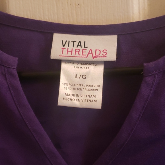 🤯3/$12 Vital Threads Purple Scrub Top Large - Picture 3 of 4